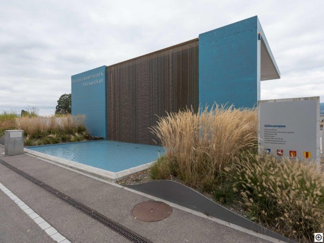 HR8_3692.jpg HR8_3692.jpg