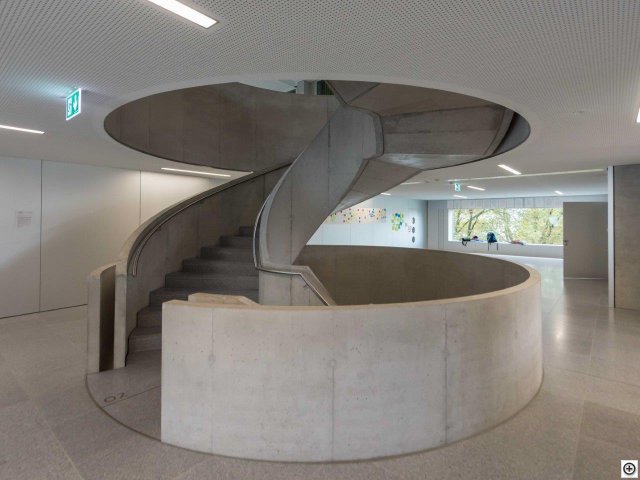 HR8_3649.jpg HR8_3649.jpg