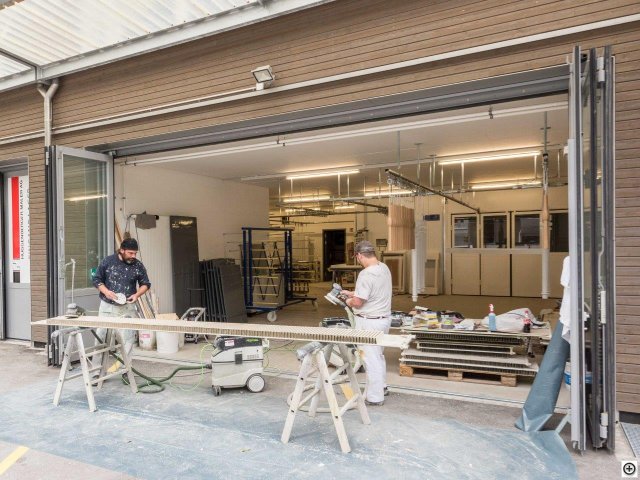 HR8_3682.jpg HR8_3682.jpg